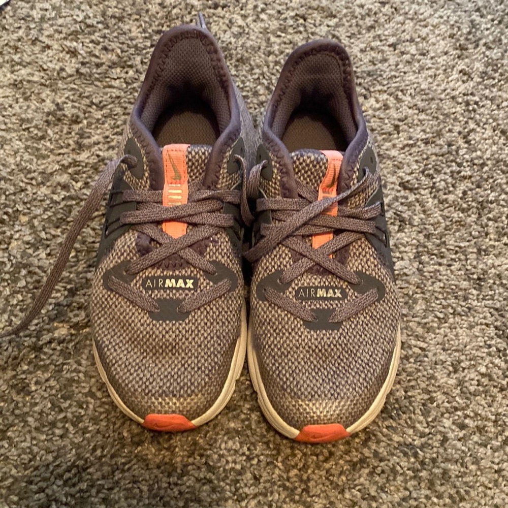 Guc Nike shoes